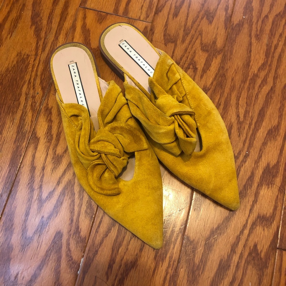 Zara Pointed Toe Mule Slides - image 1